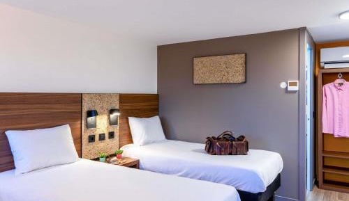 POP Twin Room