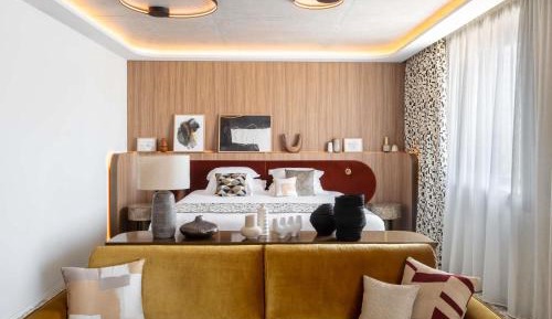 Junior Suite with King Bed and Sofa Bed