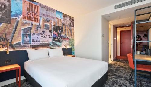 Superior Room with 1 queen size bed