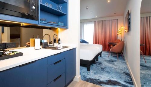 Superior Twin Room with Kitchenette