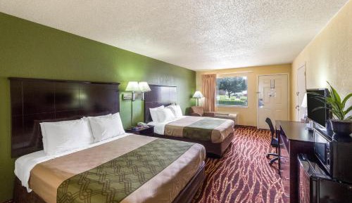 Queen Room with Two Queen Beds - Non-Smoking
