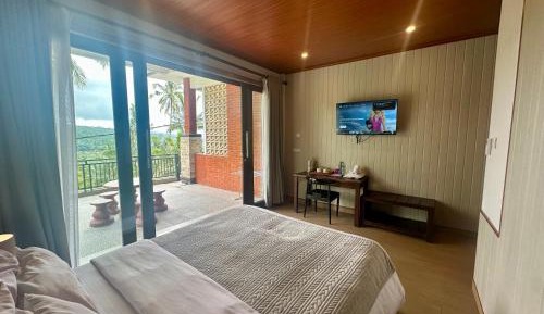 Deluxe Double Room with Balcony
