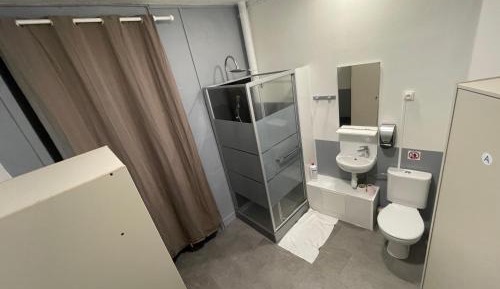 Single Room with Shared Bathroom