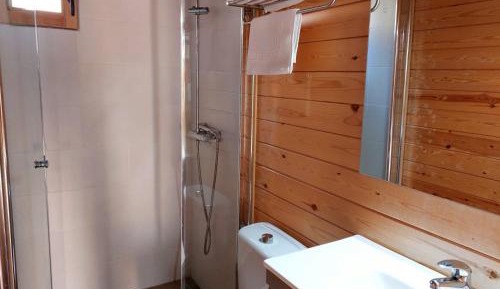 Bungalow (2 Adults)