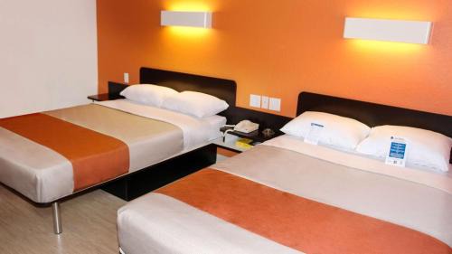 Queen Room with Two Queen Beds - Disability Access - Non-Smoking