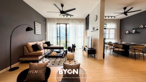 Five-Bedroom Premium Apartment