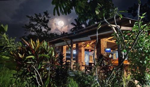 Deluxe Bungalow with Garden View