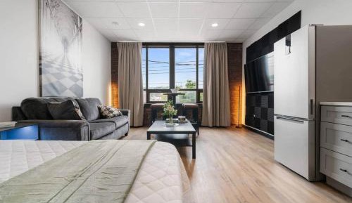 Studio Apartment with Queen Bed