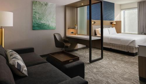 King Suite with Trundle Bed