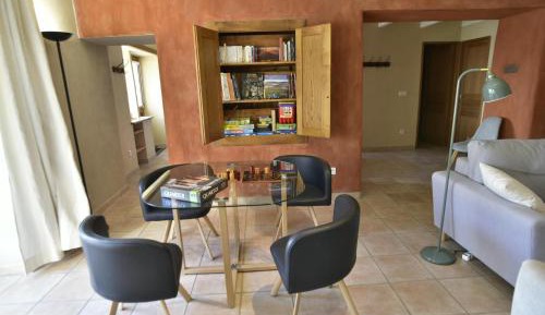 Family Two-Bedroom Apartment with View