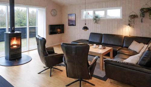 Three-Bedroom Vacation Home 