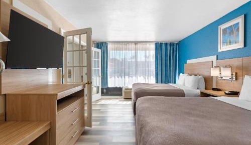 Queen Suite with Sofa Bed - Non-Smoking