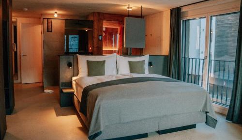 Suite with Sauna