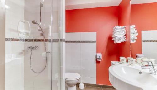 Triple Room with Private Bathroom