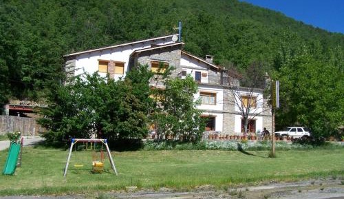 Apartment with Mountain View