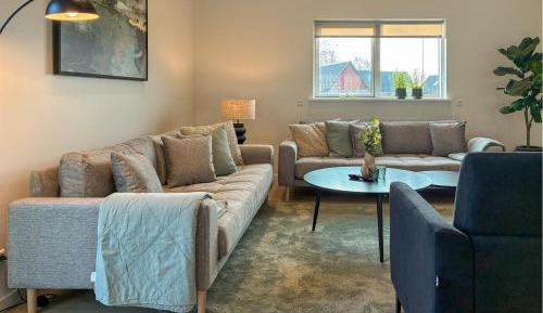Five-Bedroom Holiday Home