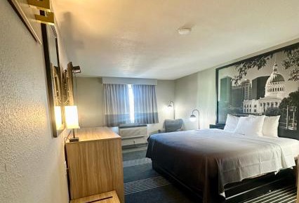 King Room - Non-Smoking