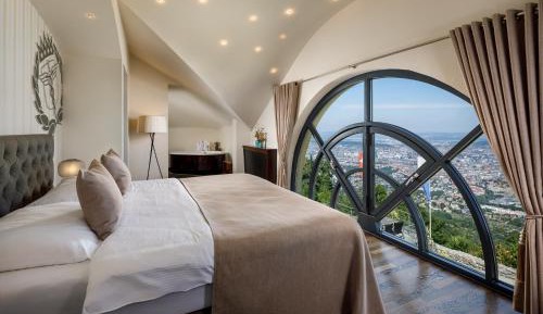 Skyline Suite with City View