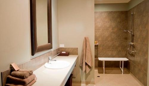 Queen Room - Disability Access