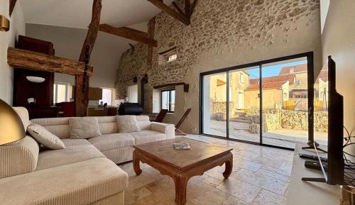 Villa with Garden View