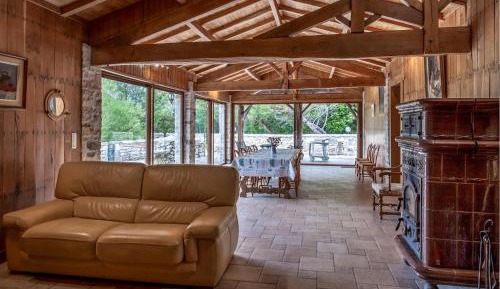 Three-Bedroom Vacation Home 