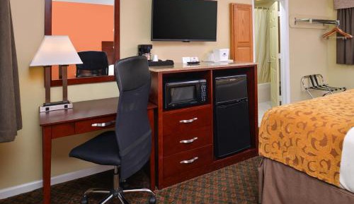 Standard Queen Room