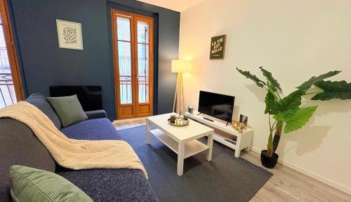 One-Bedroom Apartment with Balcony