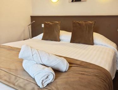 Triple Room with Bath