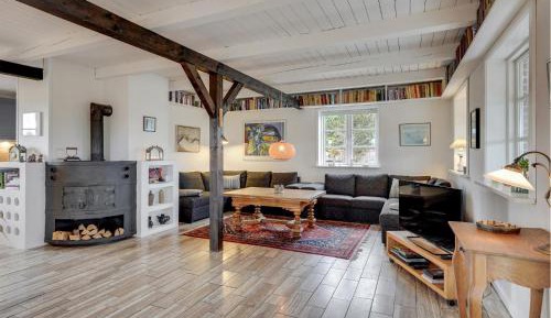 Three-Bedroom Vacation Home 