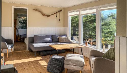 Three-Bedroom Vacation Home 