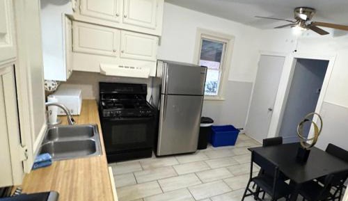 Deluxe Queen Suite