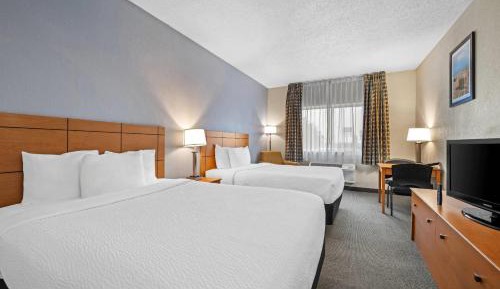 Queen Room with Two Queen Beds - Non-Smoking