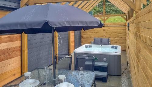 Two-Bedroom Holiday Home