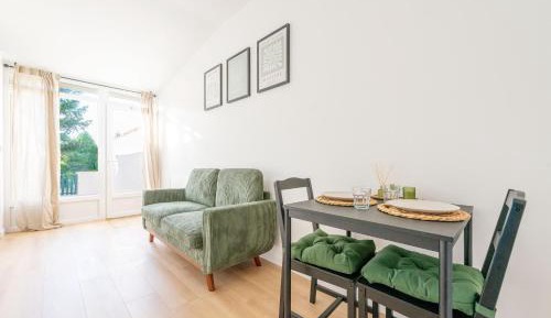 One-Bedroom Apartment with Terrace