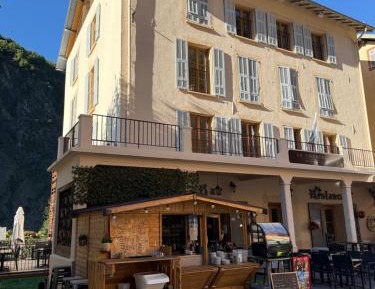 Double Room with Mountain View