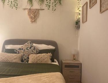 Standard Double Room with Shared Bathroom