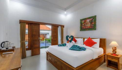 Double Room with Pool View