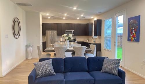 Three-Bedroom Vacation Home 