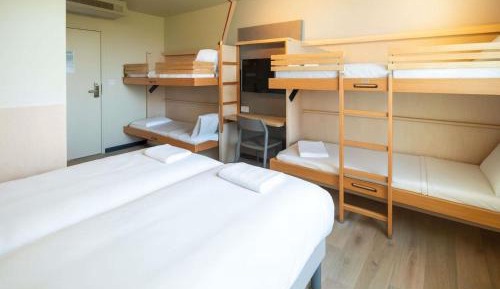 Tribu Double Room with Two Bunk Beds