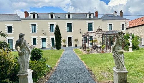 Apartment with Garden View