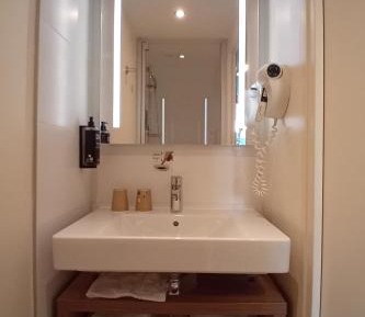 Standard Twin Room - Breakfast Included