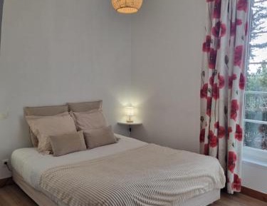 Family Room with Garden View