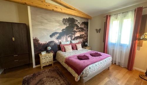 Deluxe Room (2 Adults + 1 Child)