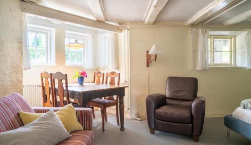 Double Room with Private External Bathroom
