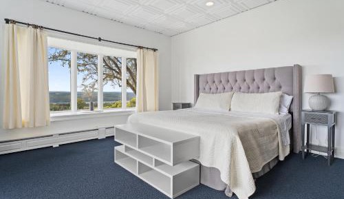 Studio with Lake View