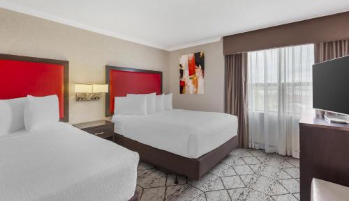 Two Queen Beds - Queen Suite