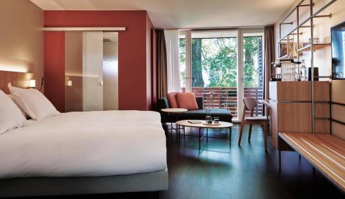 Standard Twin Room with Balcony