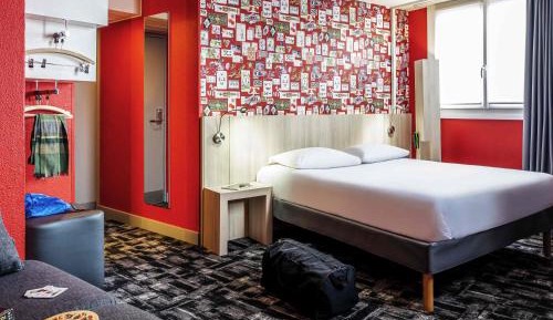 Standard Family Suite with One Double Bed and Sofa