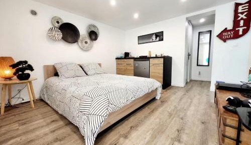 Double Room with Private Bathroom