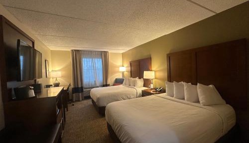 Queen Room with Two Queen Beds - Non-Smoking